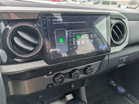 Used 2019 Toyota Tacoma SR w/ SR Convenience Package image 16