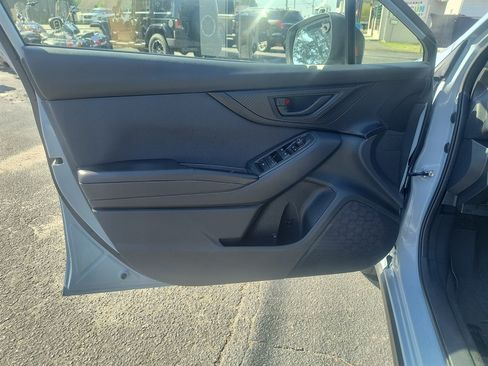 Used 2018 Subaru Crosstrek 2.0i Premium AWD/4WD image 18