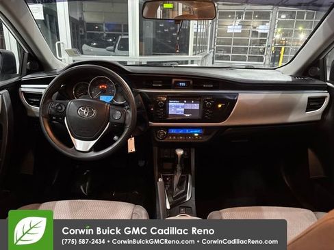 Used 2015 Toyota Corolla LE FWD image 10