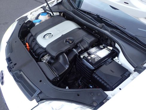 Used 2009 Volkswagen Rabbit S FWD image 17