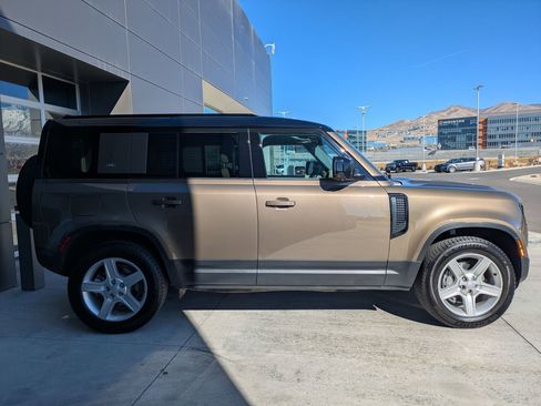 Certified 2023 Land Rover Defender 110 SE image 5