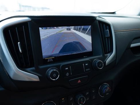 Used 2021 GMC Terrain SLT w/ Elevation Edition image 12