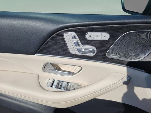 Used 2024 Mercedes-Benz GLS 450 4MATIC image 26