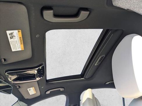 Used 2024 Mercedes-Benz C 300 4MATIC Sedan image 17