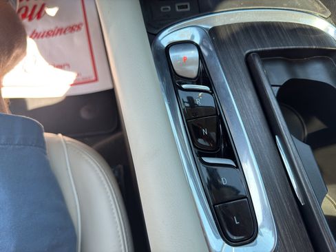 Used 2023 Buick Enclave Avenir w/ Avenir Technology Package image 18