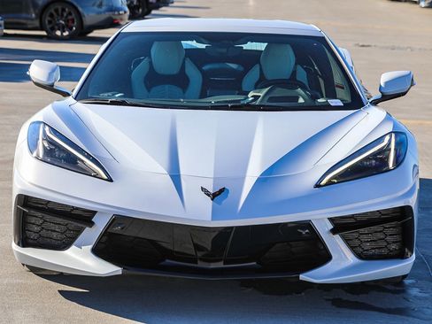 Used 2021 Chevrolet Corvette Stingray image 2