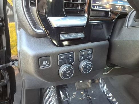 Used 2024 Chevrolet Silverado 2500 High Country w/ Technology Package image 33