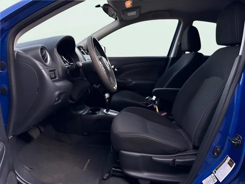 Used 2016 Nissan Versa SV FWD image 7
