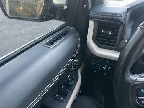 Used 2023 Ford Expedition Platinum image 24