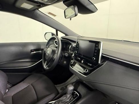 Used 2020 Toyota Corolla SE FWD image 32