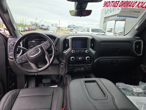 Used 2021 GMC Sierra 2500 Denali w/ Denali Black Diamond Edition image 15