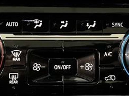 Used 2025 GMC Sierra 1500 Denali Ultimate image 38