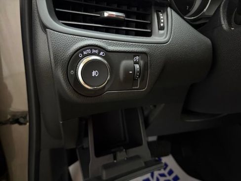 Used 2017 Buick Envision Preferred AWD/4WD image 39