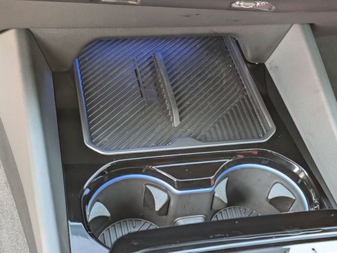 Used 2025 BMW M5 w/ Carbon Package image 23