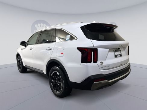 New 2026 Kia Sorento S image 4