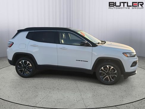 Used 2024 Jeep Compass Limited AWD/4WD image 7