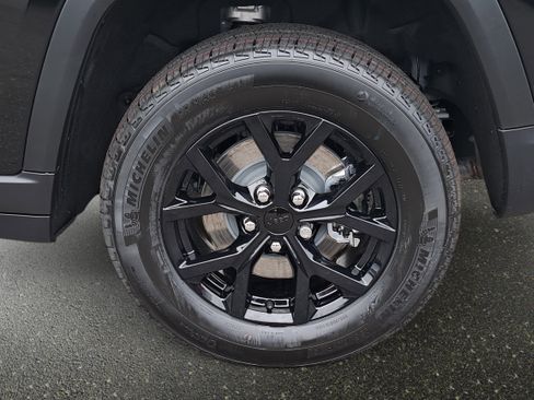 New 2026 Jeep Grand Cherokee L 4WD image 34