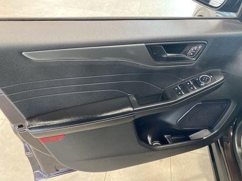 Used 2023 Ford Escape Active AWD/4WD image 17
