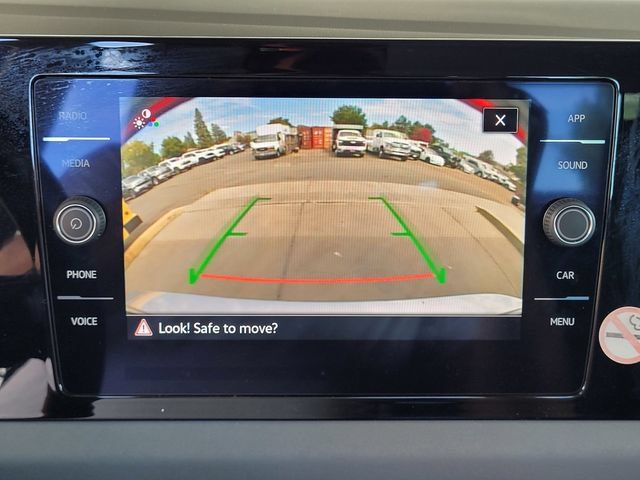 Used 2025 Volkswagen Jetta SE FWD image 11