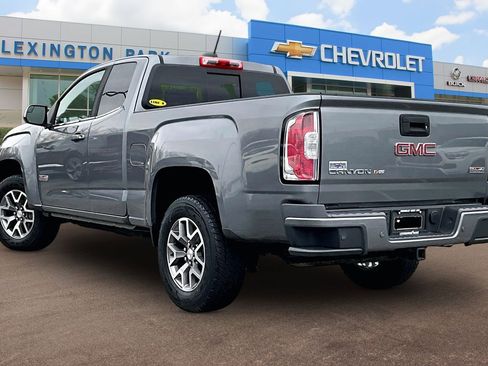 Used 2019 GMC Canyon All Terrain w/ Trailering Package image 2