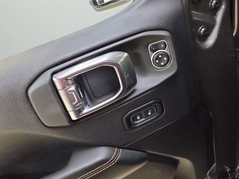 Certified 2025 Jeep Wrangler Unlimited Sahara w/ Safety Group image 20