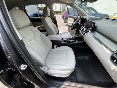 Used 2022 Kia Sorento S image 31