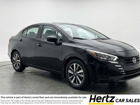 Used 2025 Nissan Versa SV image 1
