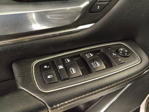 Used 2021 RAM 1500 Laramie image 27