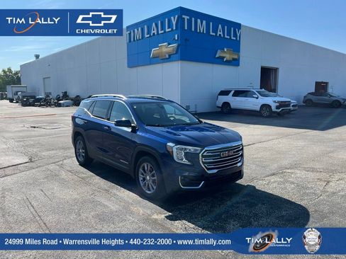 Used 2023 GMC Terrain SLT FWD image 1