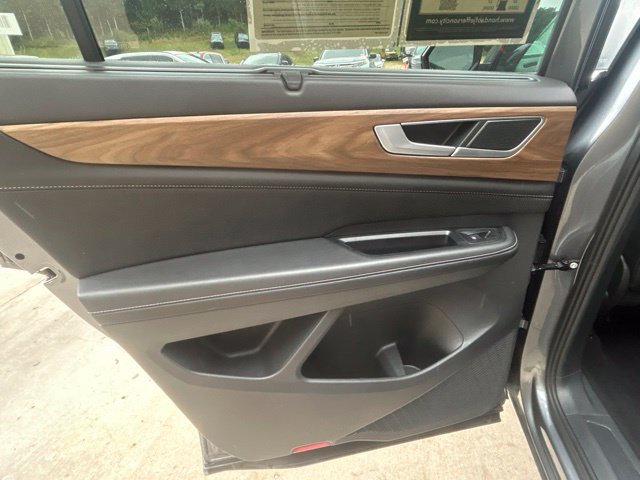 Used 2025 Volkswagen Atlas SE FWD image 15