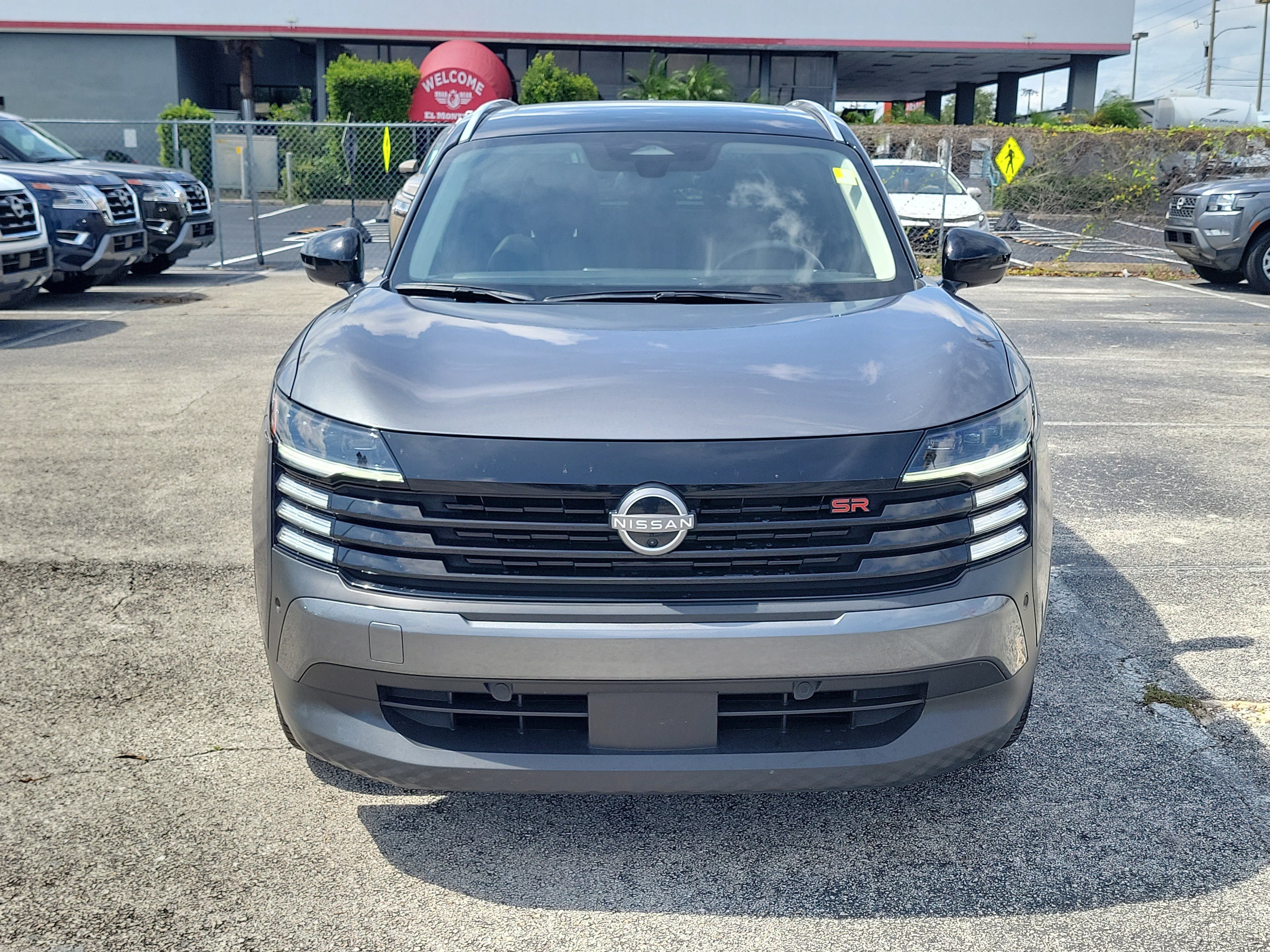 Certified 2025 Nissan Kicks SR w/ SR Premium Package FWD image 2