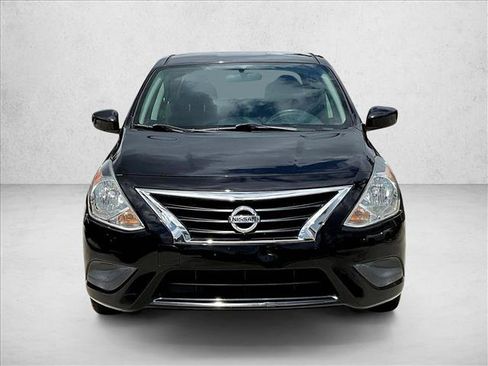 Used 2019 Nissan Versa SV FWD image 3