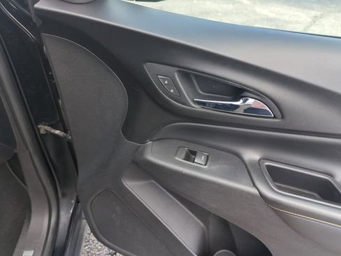 Used 2018 Chevrolet Equinox Premier FWD image 33