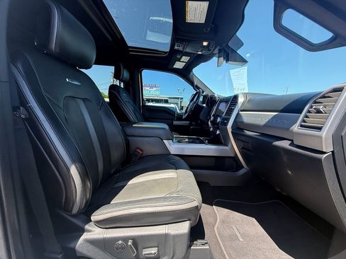 Used 2019 Ford F350 Platinum w/ Platinum Ultimate Package AWD/4WD image 23