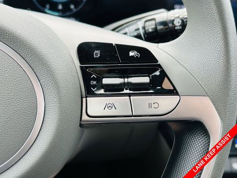 Used 2024 Hyundai Elantra SEL image 5