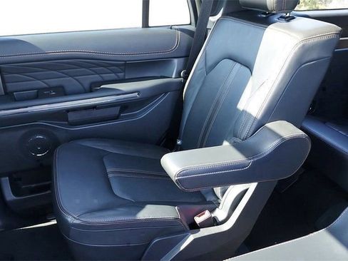 Certified 2022 Ford Expedition Platinum image 25