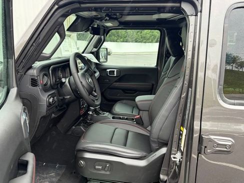 New 2026 Jeep Gladiator Rubicon AWD/4WD image 14