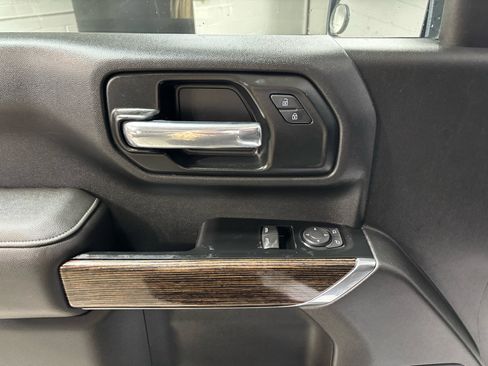 Used 2020 GMC Sierra 2500 SLE w/ SLE Convenience Package image 25