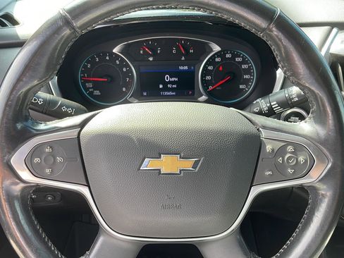 Used 2020 Chevrolet Traverse LT image 19