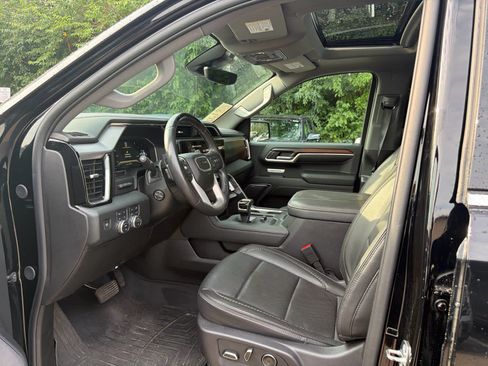 Used 2024 GMC Sierra 1500 Denali AWD/4WD image 5