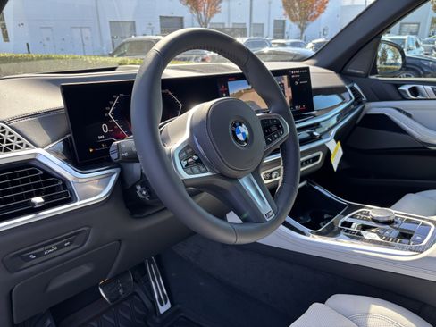 Used 2026 BMW X5 sDrive40i w/ M Sport Package image 16