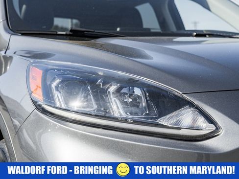 Used 2022 Ford Escape SEL image 15
