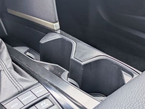 Used 2025 Toyota Camry LE FWD image 18