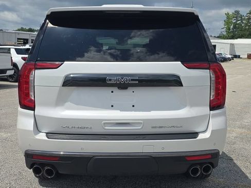 Used 2024 GMC Yukon Denali Ultimate AWD/4WD image 4
