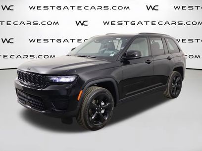 Used 2025 Jeep Grand Cherokee Altitude