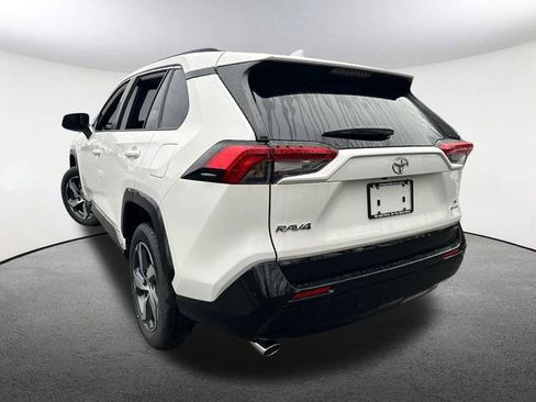 New 2025 Toyota RAV4 SE image 11