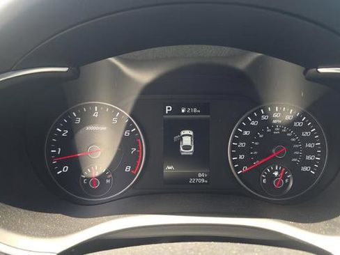 Used 2022 Kia Stinger GT1 AWD/4WD image 8