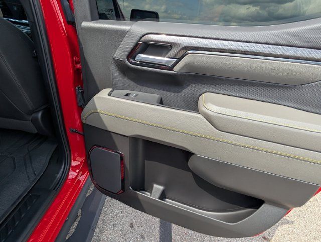 Used 2025 Chevrolet Silverado 1500 ZR2 w/ Technology Package AWD/4WD image 6