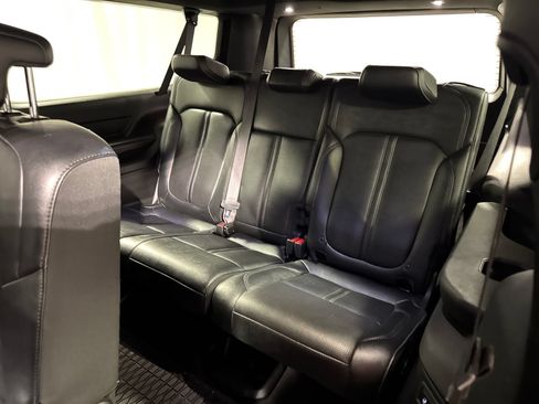 Used 2024 Jeep Wagoneer L Series II w/ Flexible Seating Group AWD/4WD image 26