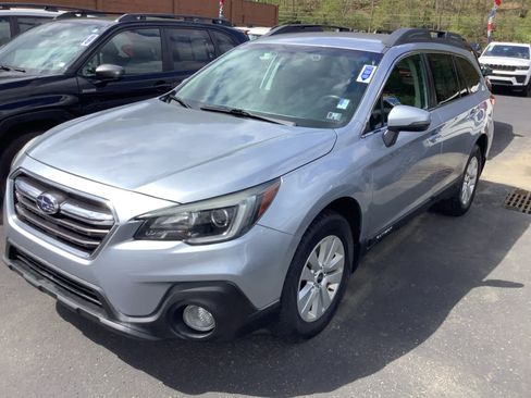 Used 2019 Subaru Outback 2.5i Premium AWD/4WD image 4